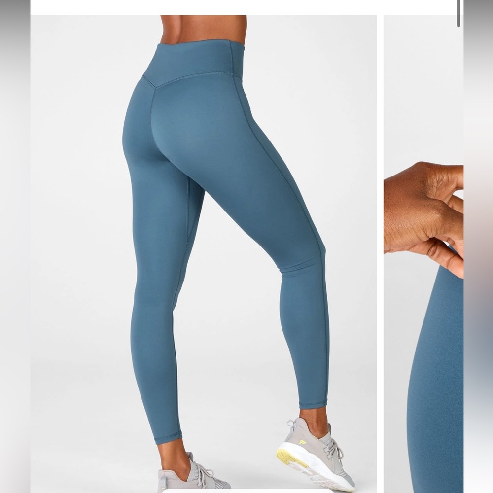 NWOT Fabletics Motion365 Leggings in Dark Blue - Picture 5 of 13